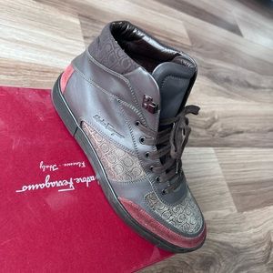 Authentic rare salvatore ferragamo shoes with fur inside.size 8.5